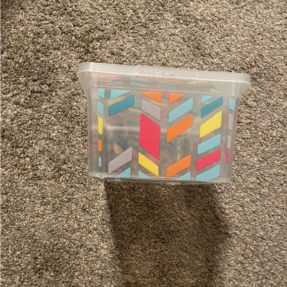 RE “Room Essentials” by Target Bin with Fitted Top and Tumbler / Plastic Glass - Picture 4 of 13